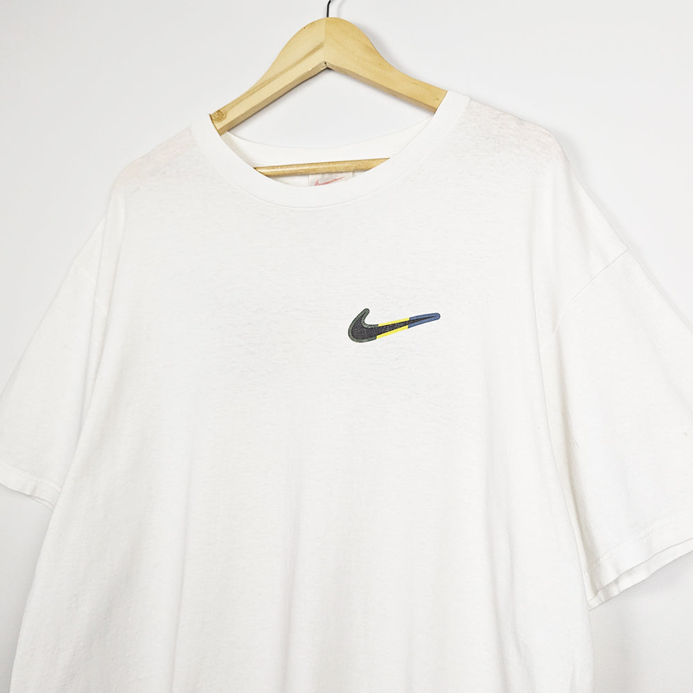 Nike: Rare 90s Tee (L)