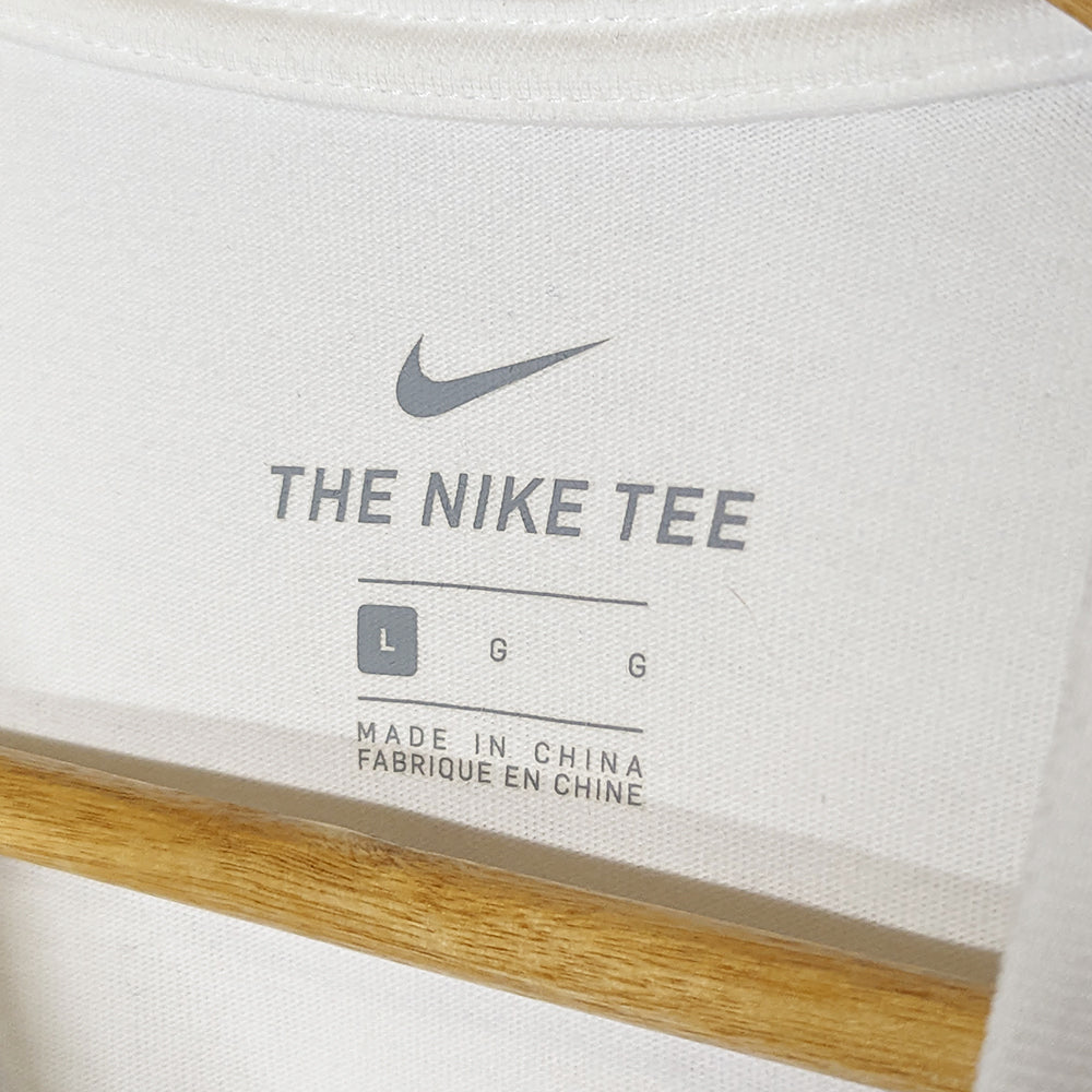 Nike: Tn Tuned White T-Shirt (L)